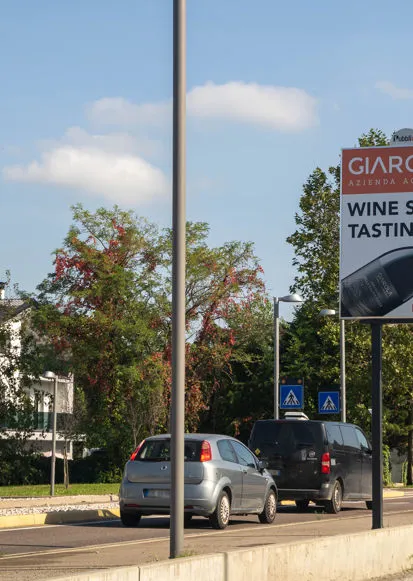 Cartello Giarola wine shop